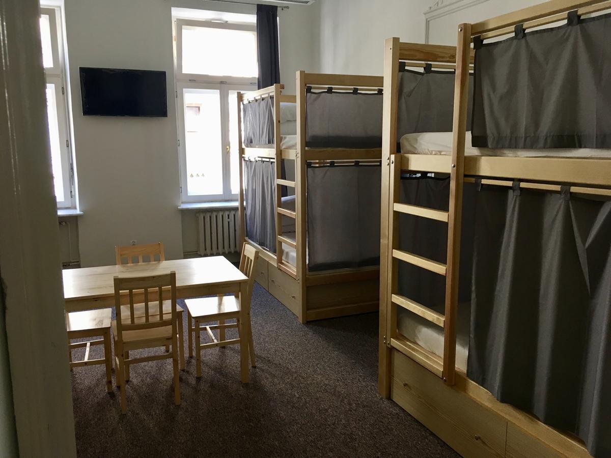 Bison Hostel Krasków Exteriör bild